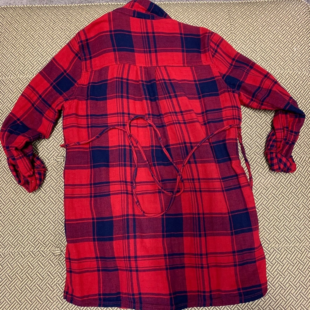 Small maternity flannel button down - Picture 2 of 3
